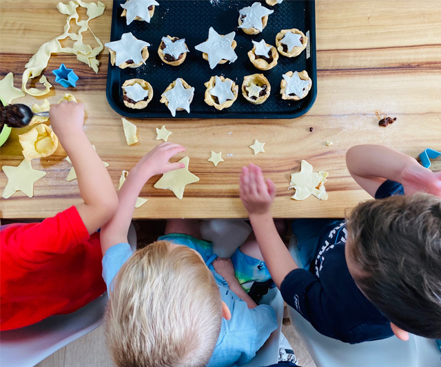 The perfect kid-friendly mince pie recipe to make for the holidays!