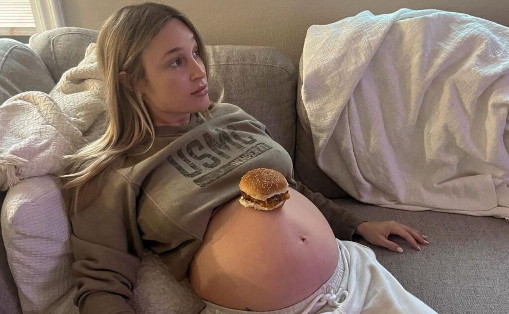 Pregnant Influencer In Medically Induced Coma After Suffering Aneurysm Week  Before Due Date