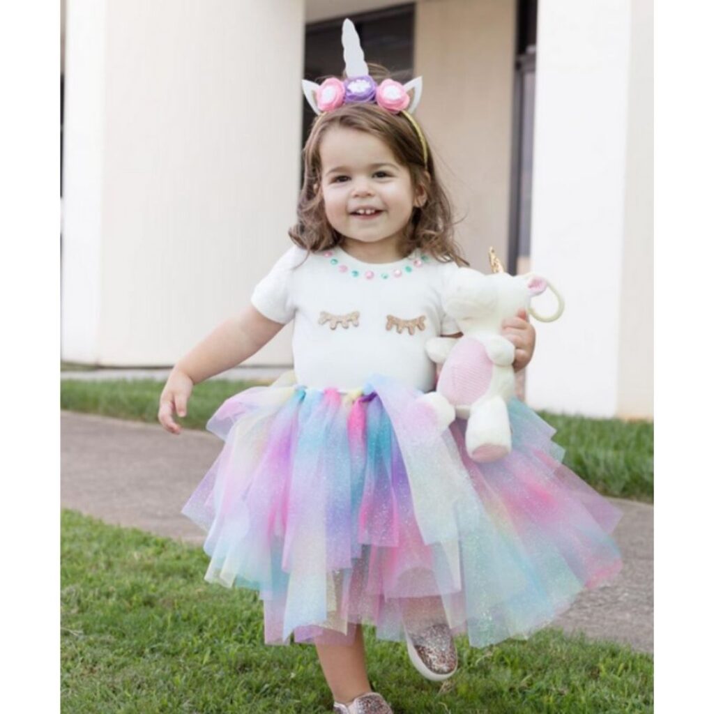 Unicorn dress up Halloween
