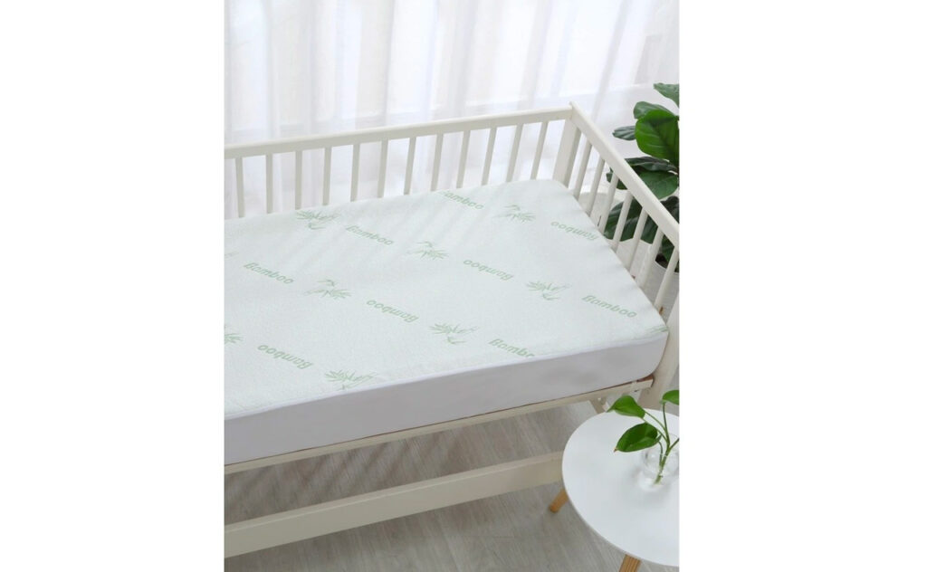 Dreamaker 260Gsm Bamboo Knitted Cot Waterproof Fitted Sheet Mattress Protector in White