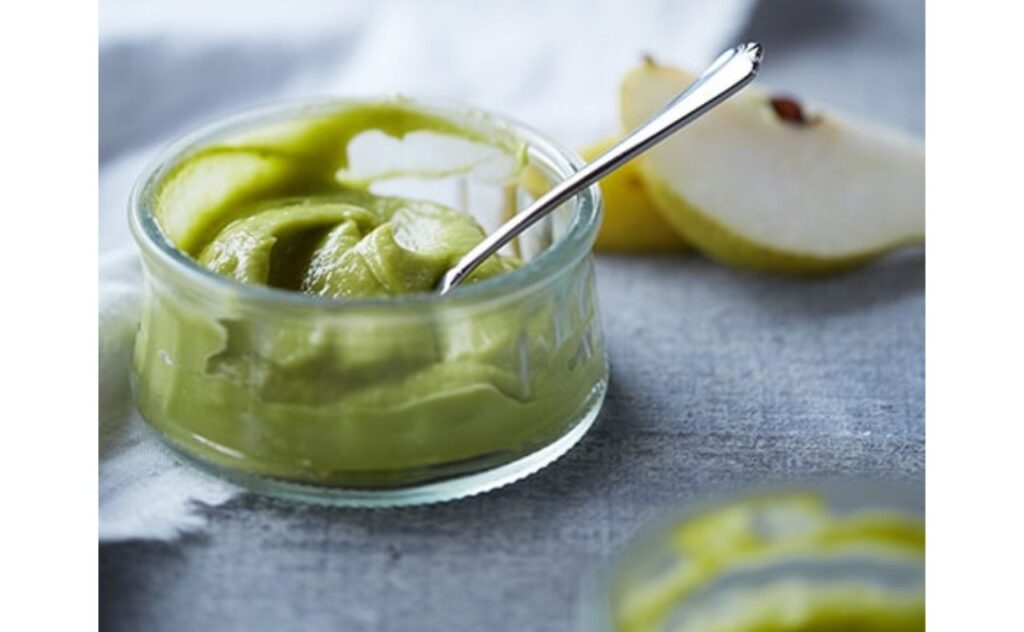 Pear, Mango & Avocado Baby FoodA fruity purée including pears, mango, and creamy avocado.